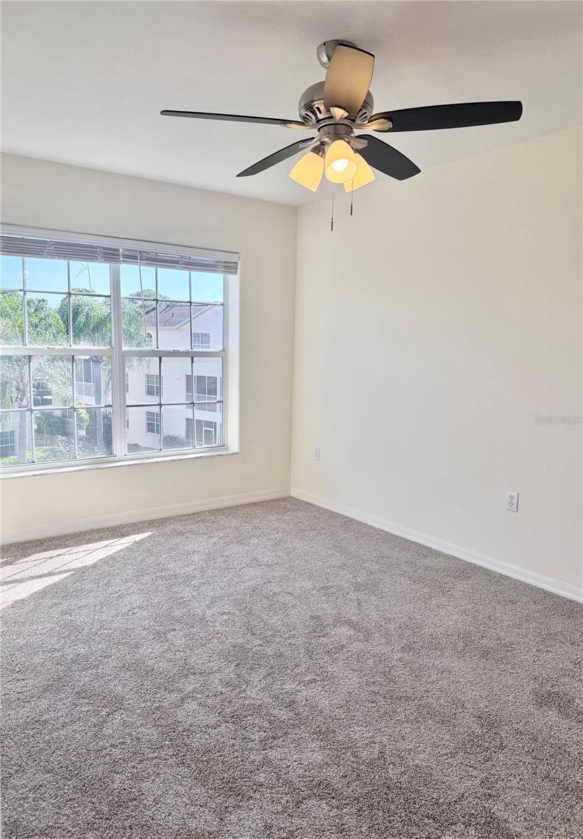 Image 21 of 46 For 4220 Players Place 2221