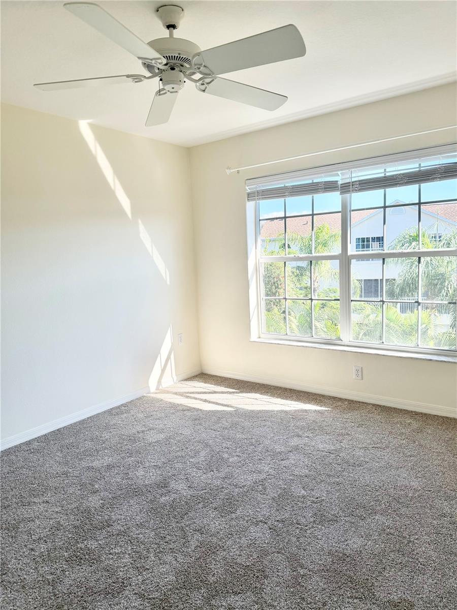 Image 22 of 46 For 4220 Players Place 2221