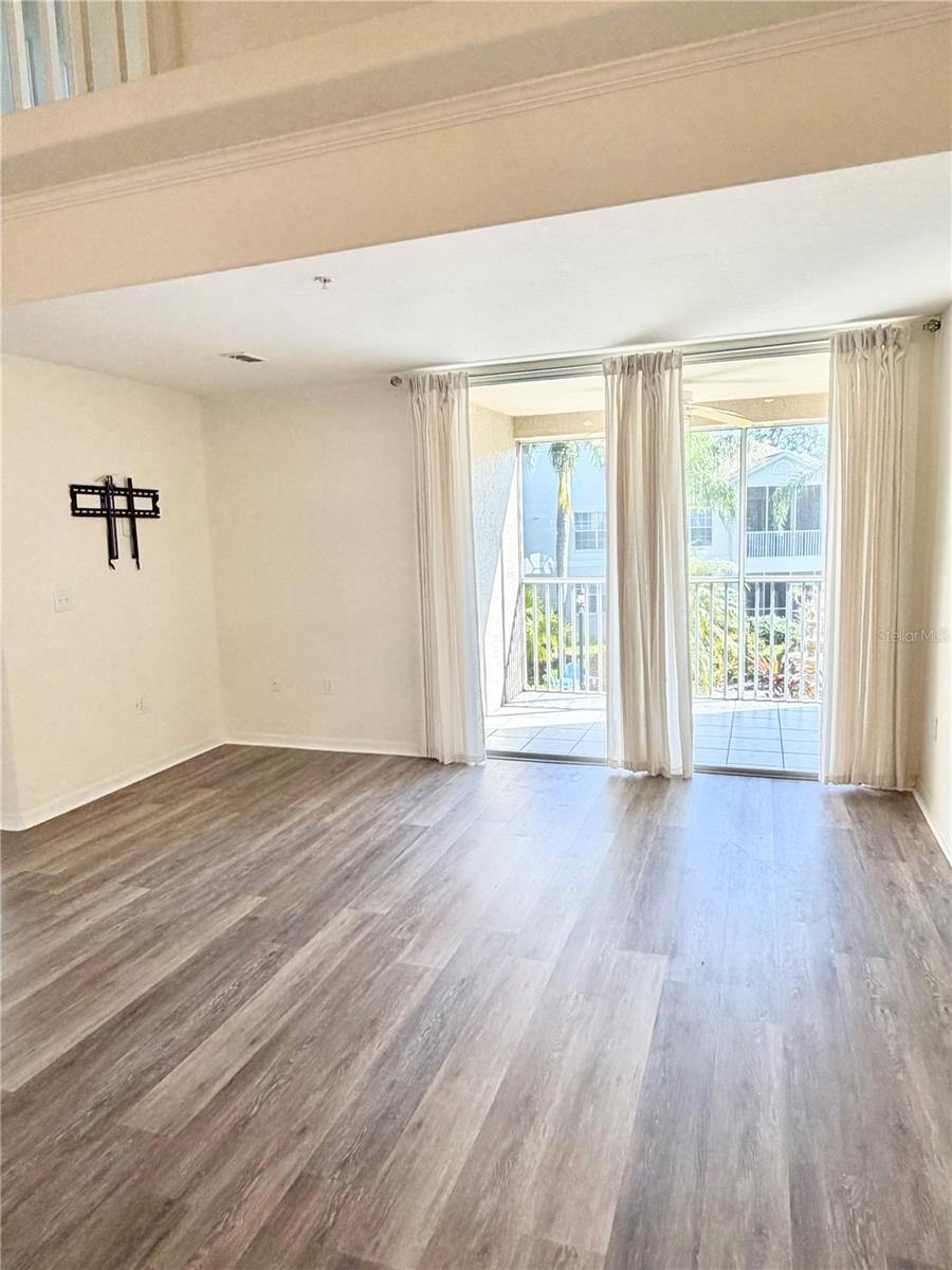 Image 25 of 46 For 4220 Players Place 2221