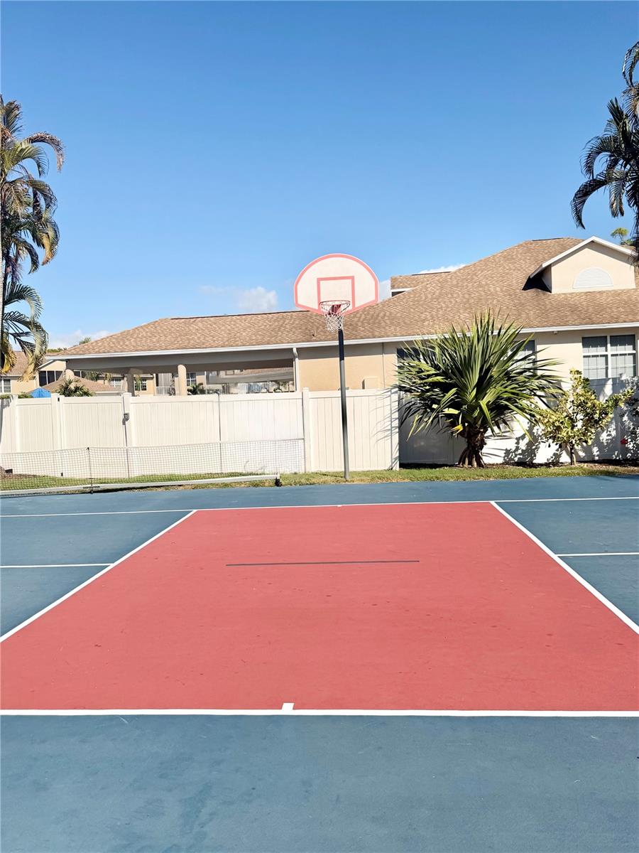 Image 32 of 46 For 4220 Players Place 2221