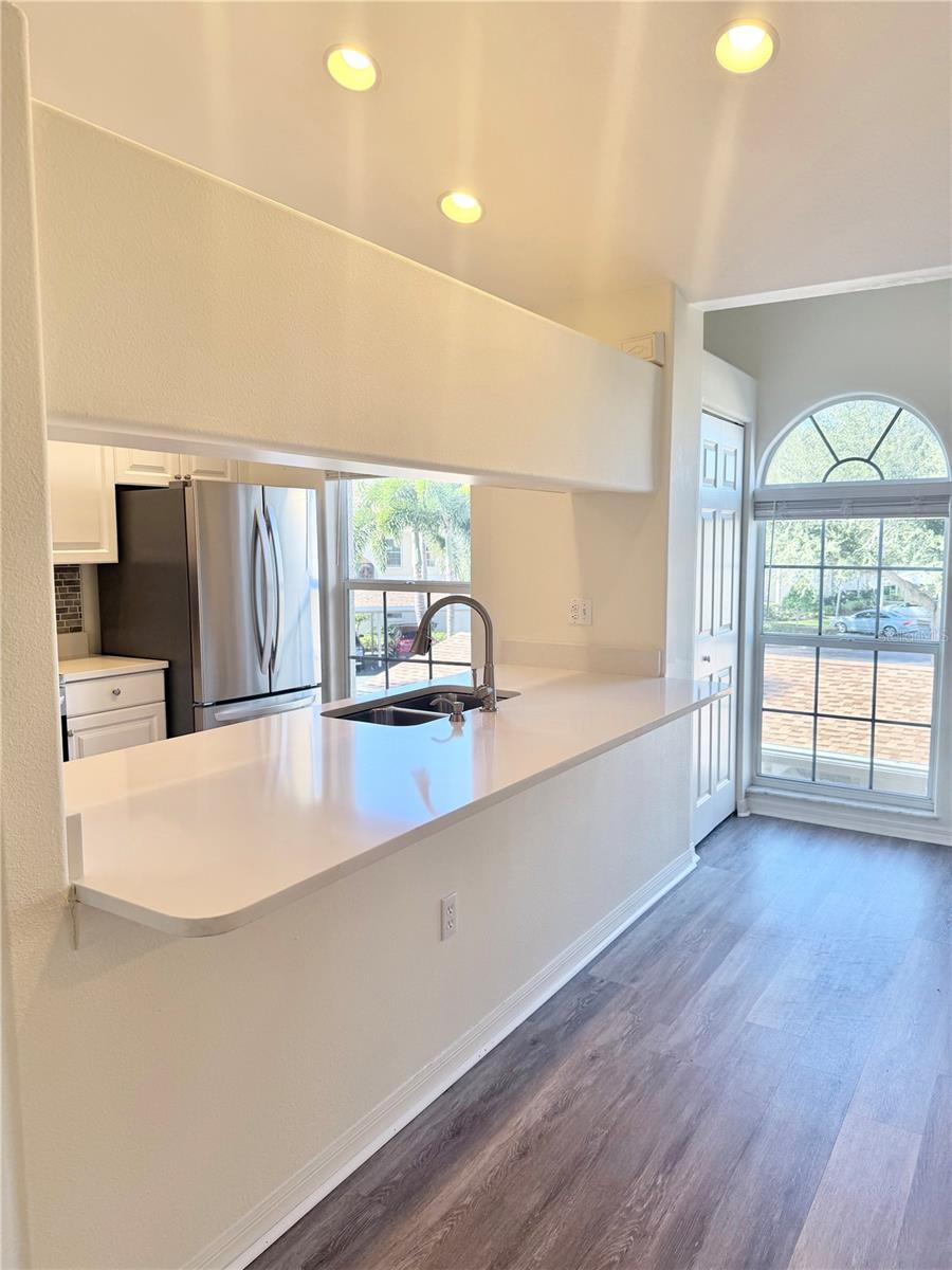 Image 5 of 46 For 4220 Players Place 2221