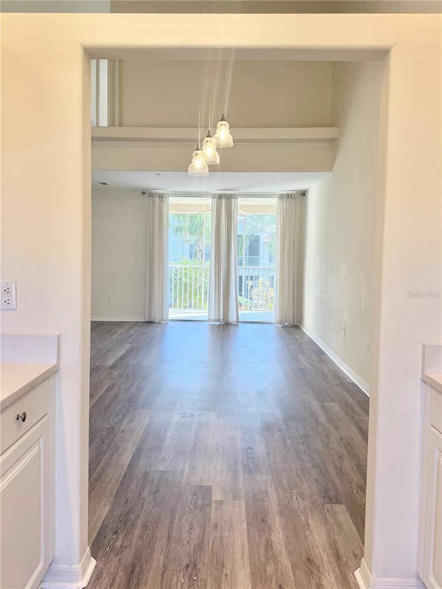 Image 9 of 46 For 4220 Players Place 2221