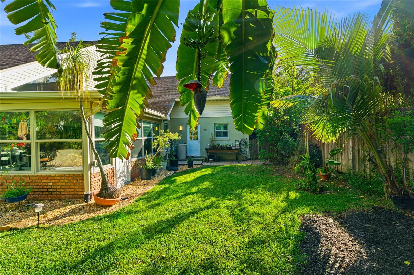 Listing photo id 21 for 5026 Barrowe Drive