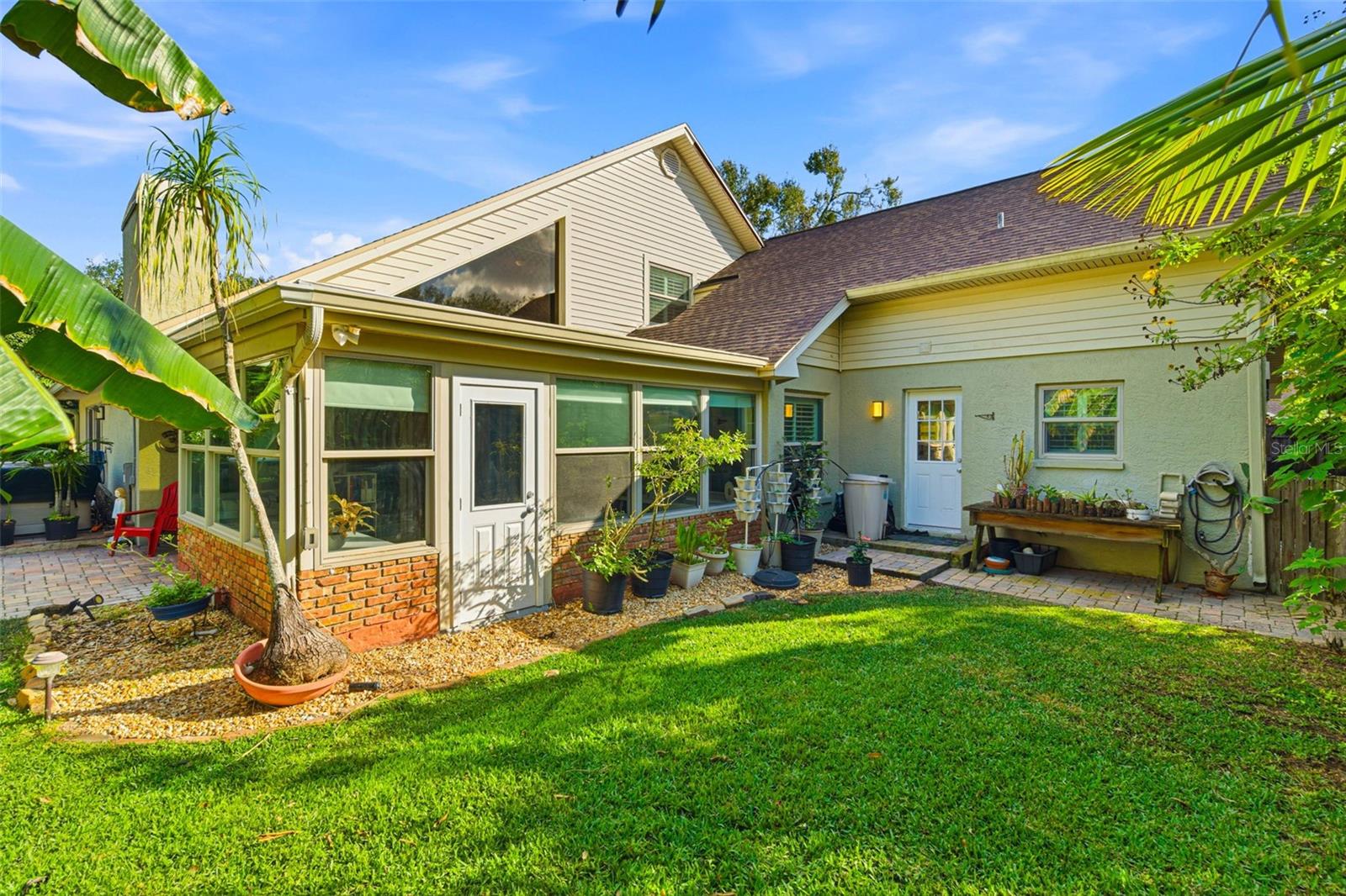 Listing photo id 22 for 5026 Barrowe Drive