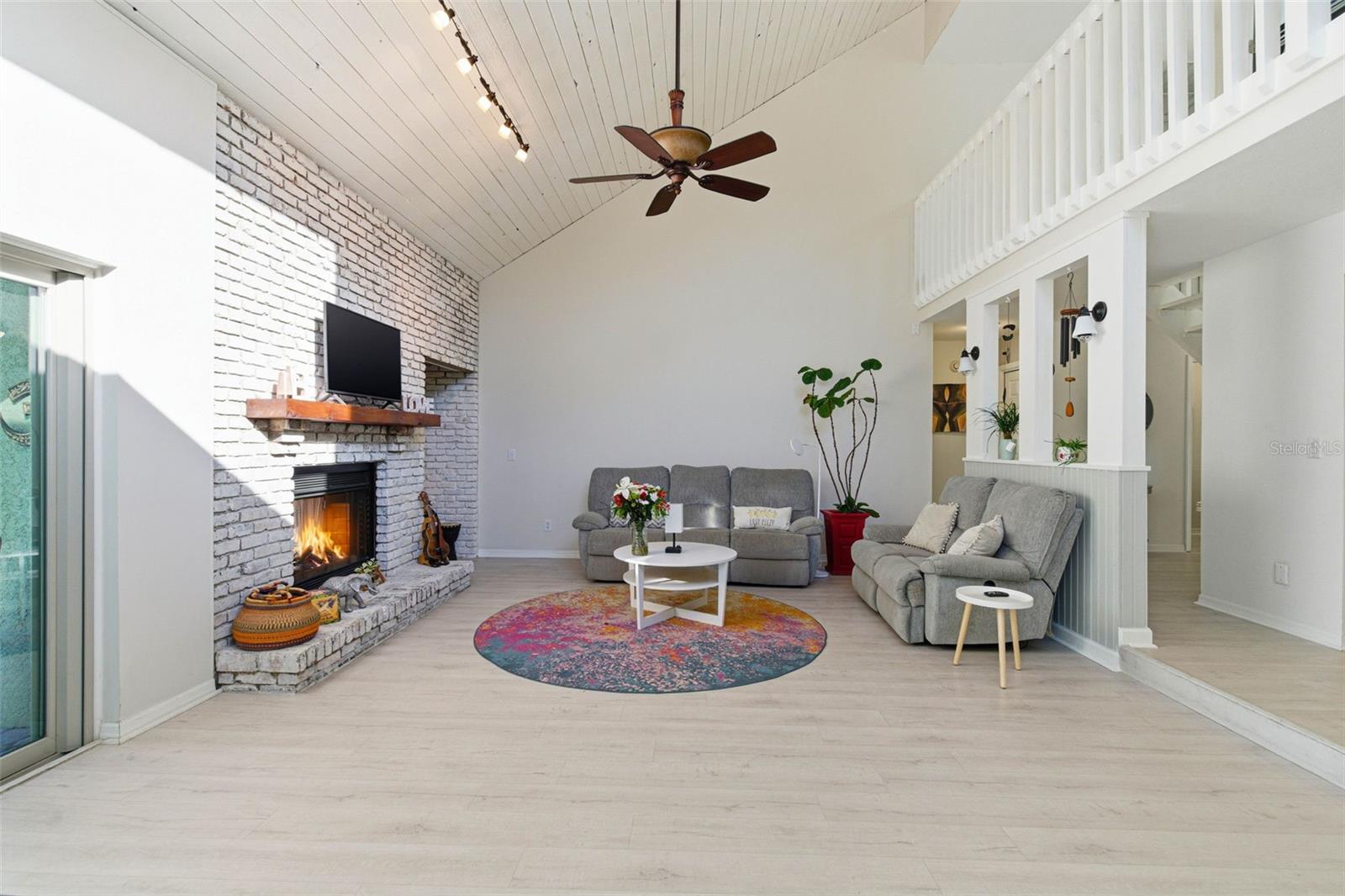 Listing photo id 23 for 5026 Barrowe Drive