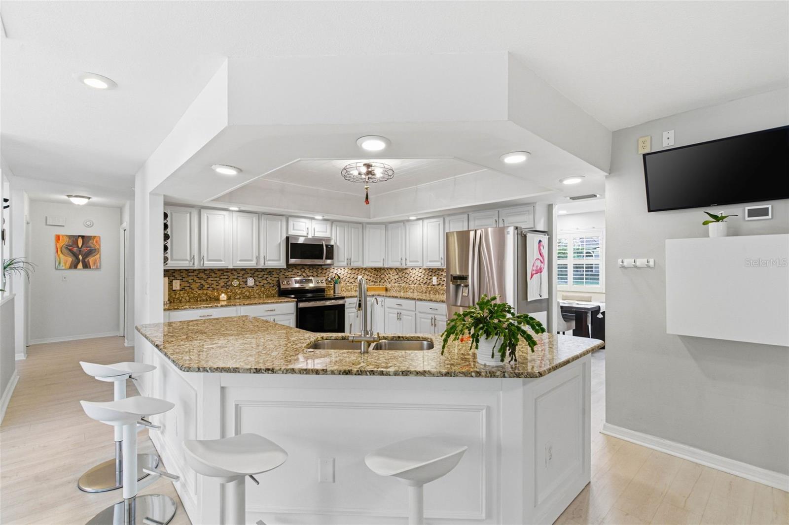 Listing photo id 26 for 5026 Barrowe Drive