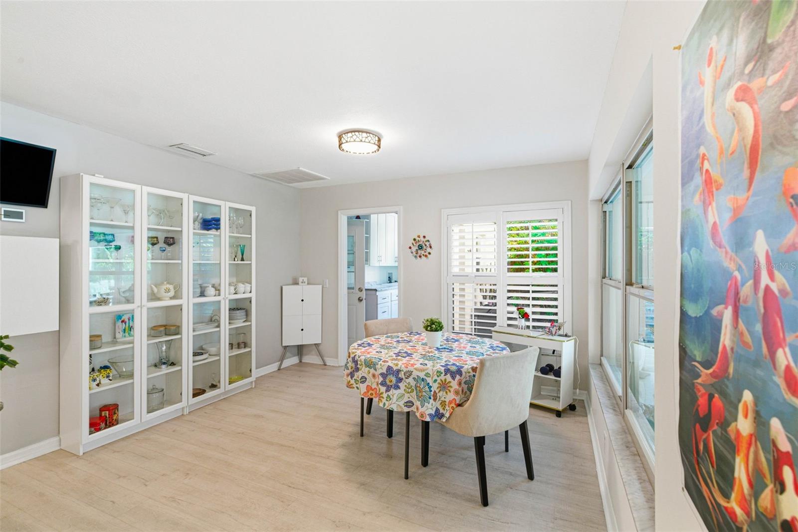 Listing photo id 29 for 5026 Barrowe Drive