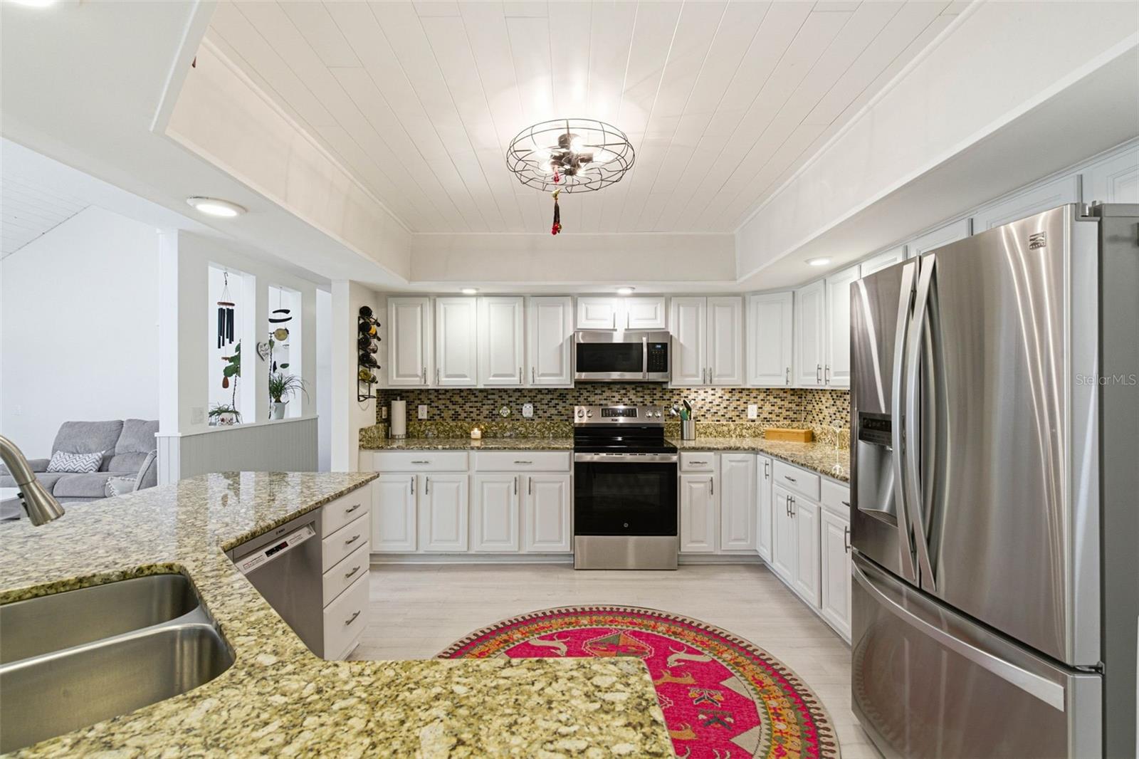 Listing photo id 30 for 5026 Barrowe Drive