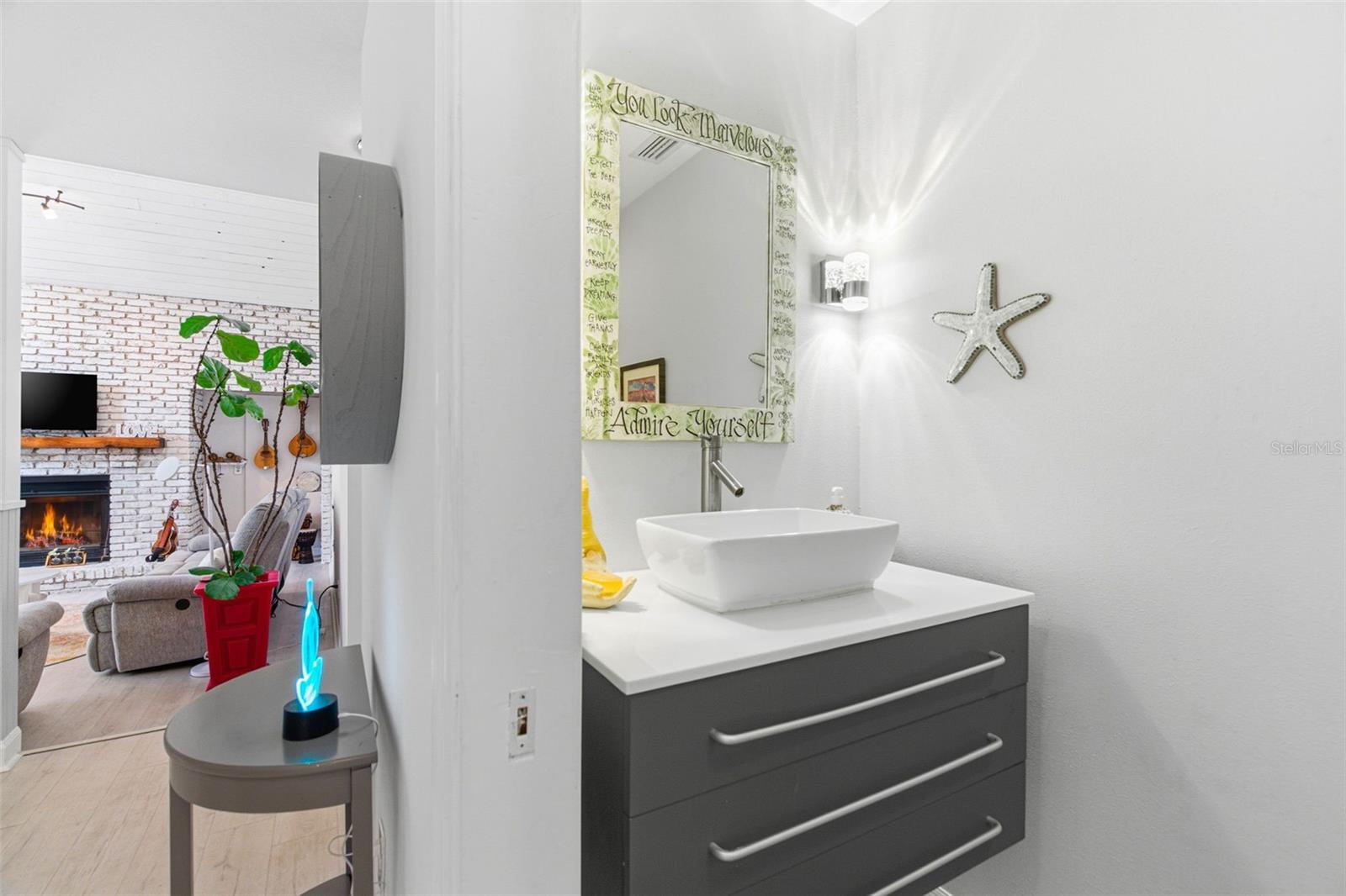 Listing photo id 44 for 5026 Barrowe Drive