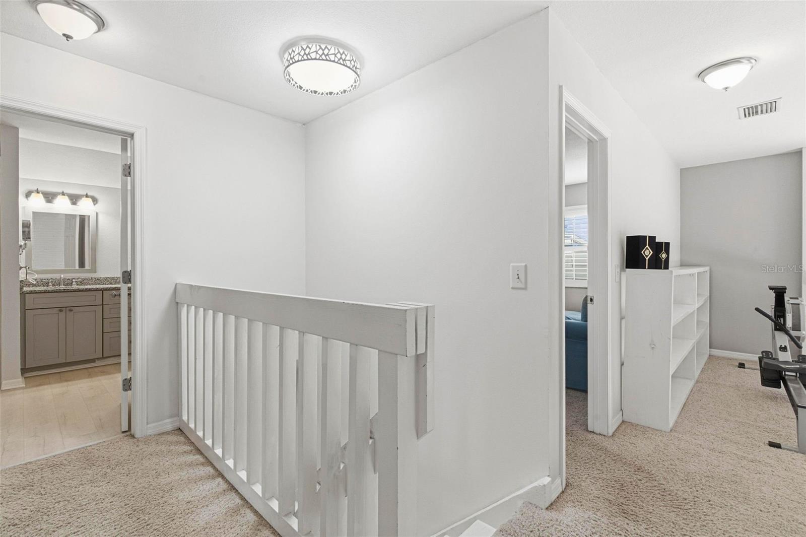 Listing photo id 51 for 5026 Barrowe Drive