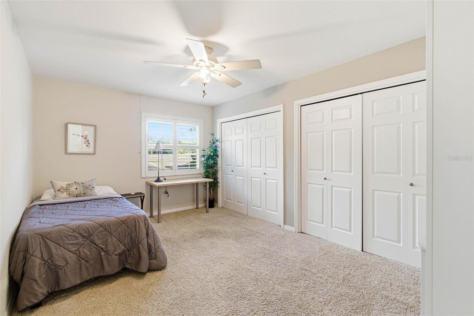 Listing photo id 61 for 5026 Barrowe Drive