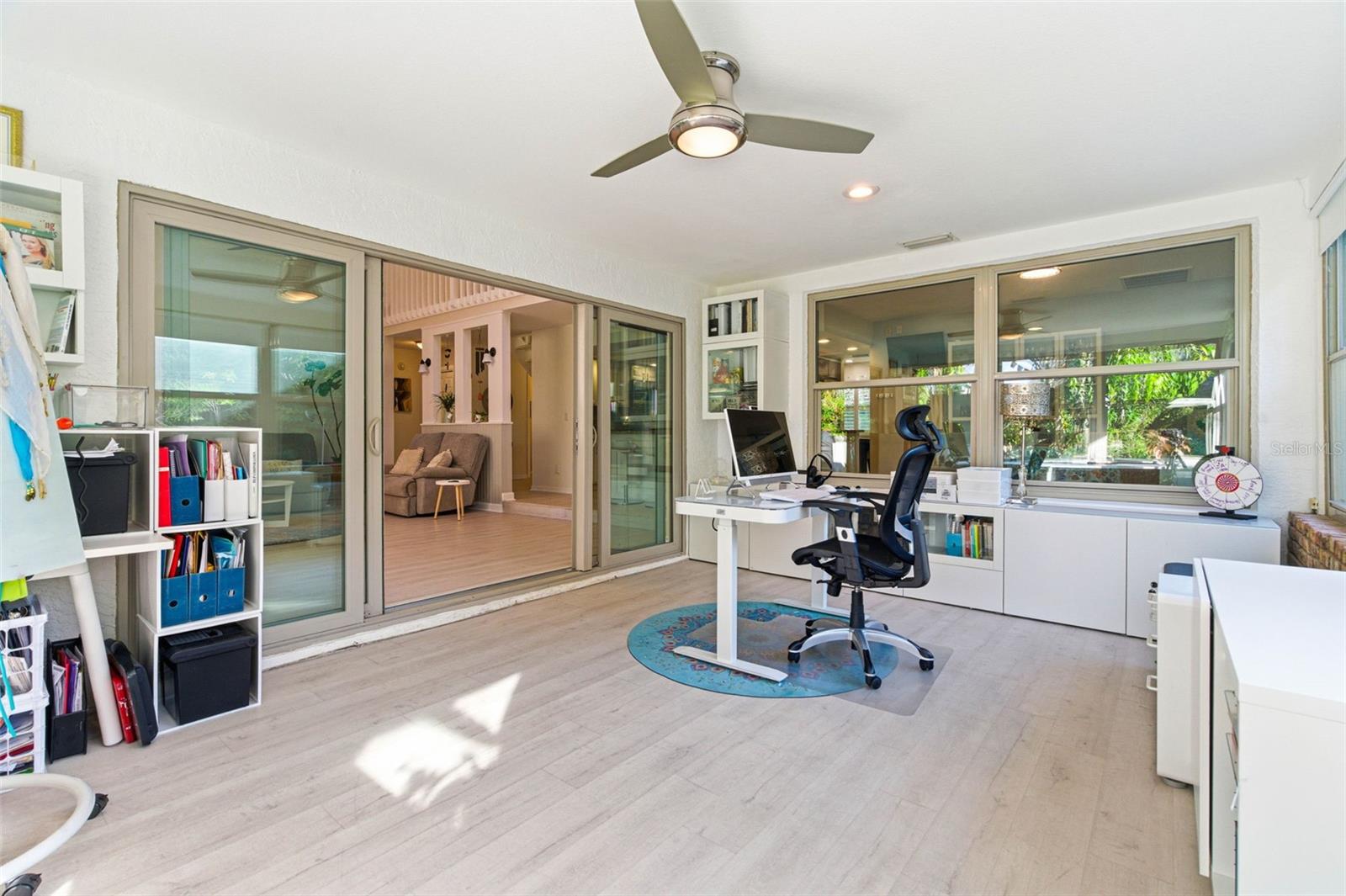 Listing photo id 5 for 5026 Barrowe Drive