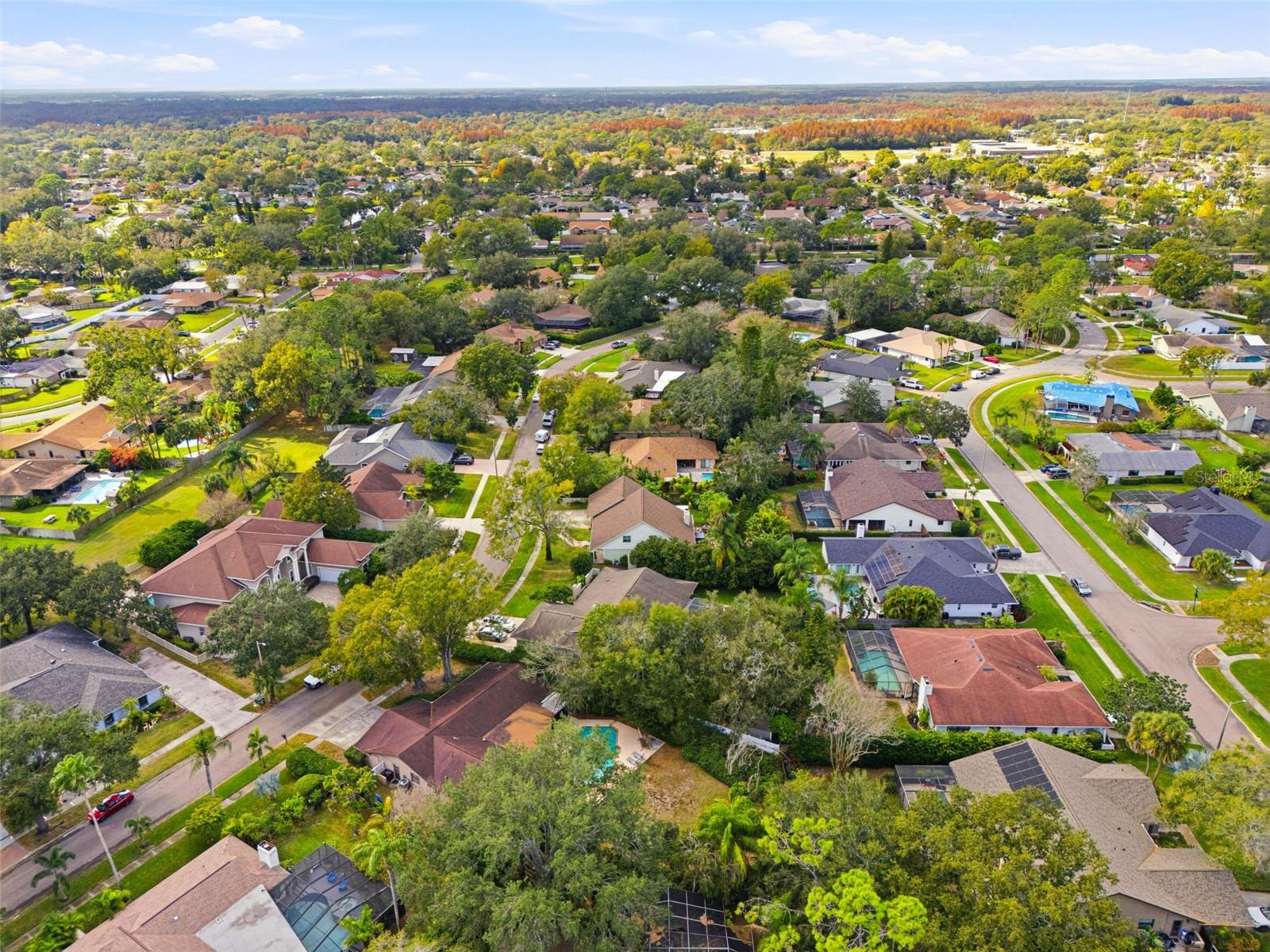 Listing photo id 69 for 5026 Barrowe Drive