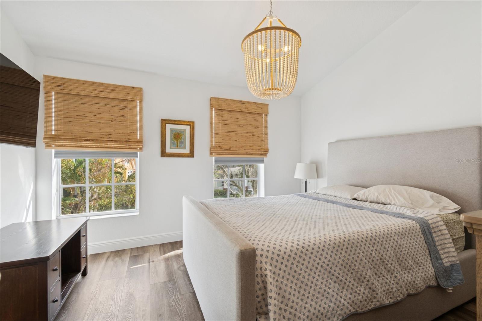 Image 19 of 57 For 9811 Park Village Drive