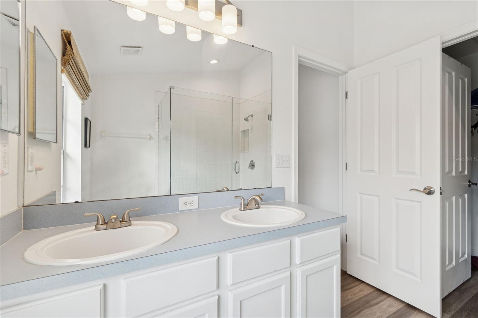 Image 23 of 57 For 9811 Park Village Drive