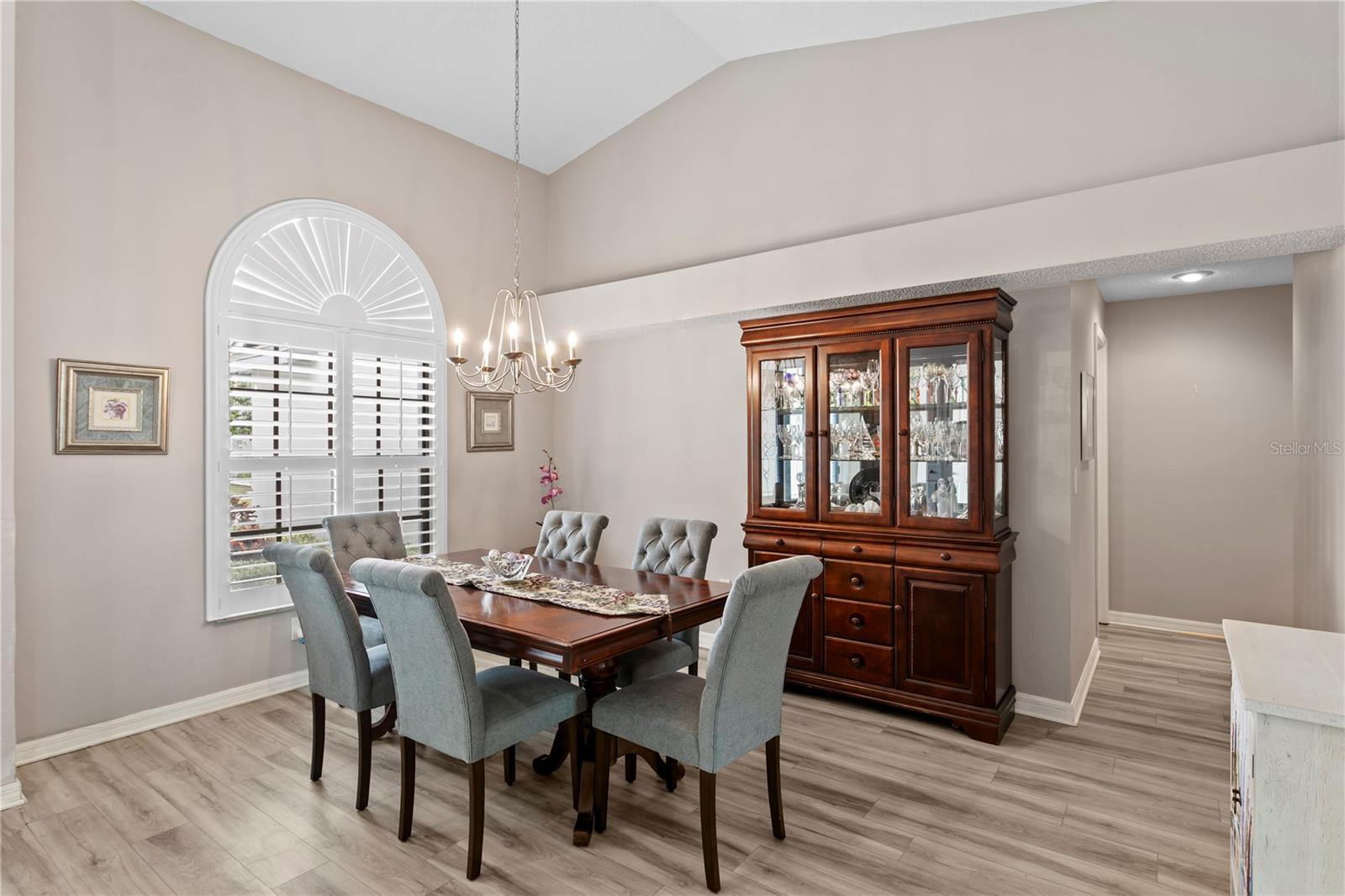 Listing photo id 4 for 11206 Pocket Brook