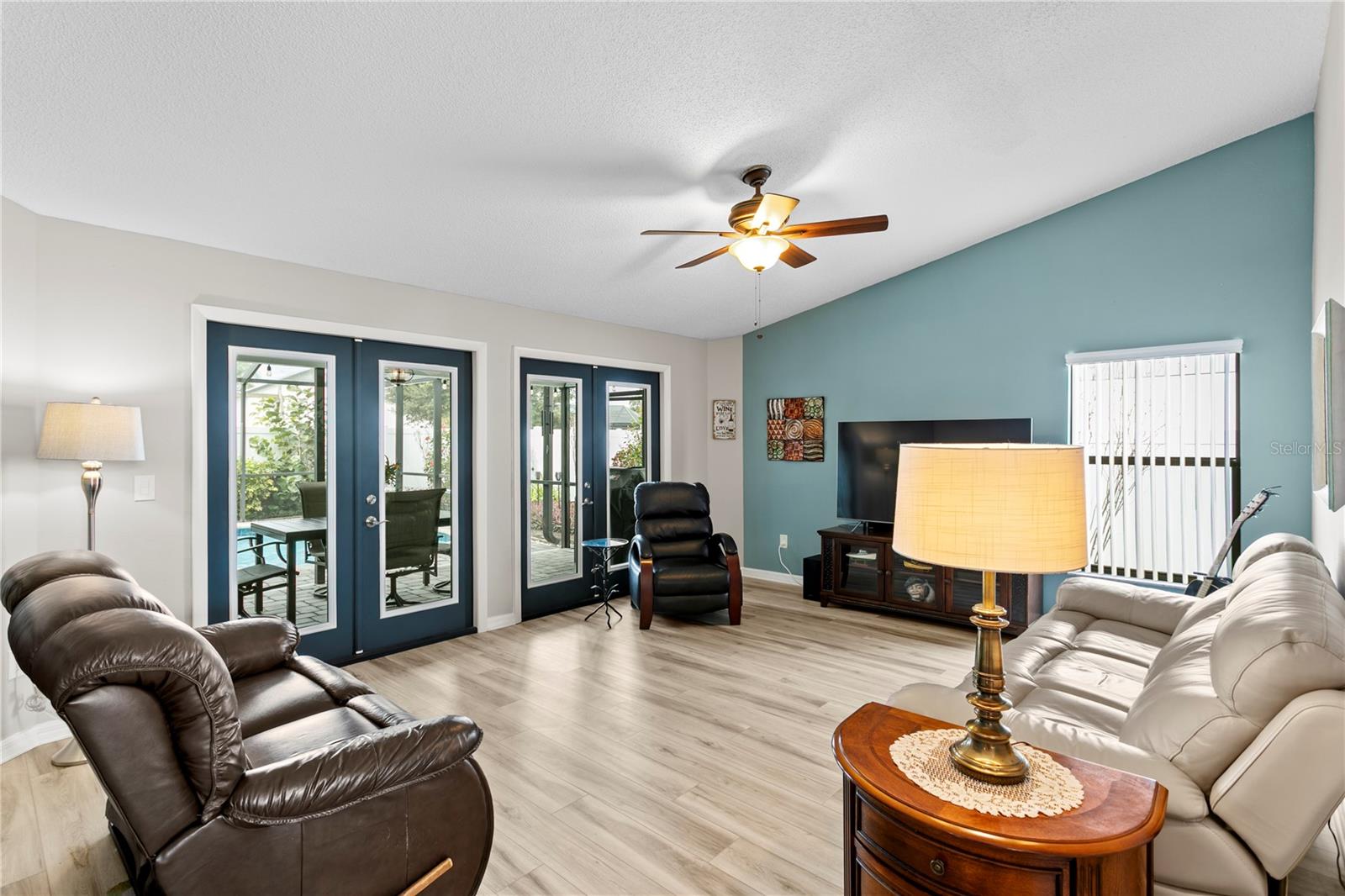 Listing photo id 6 for 11206 Pocket Brook