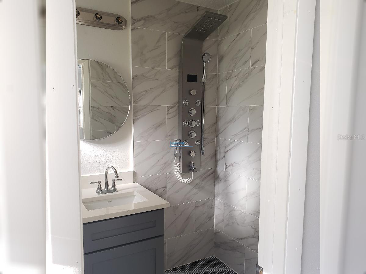 Image 16 of 26 For 4486 Yorkshire Avenue