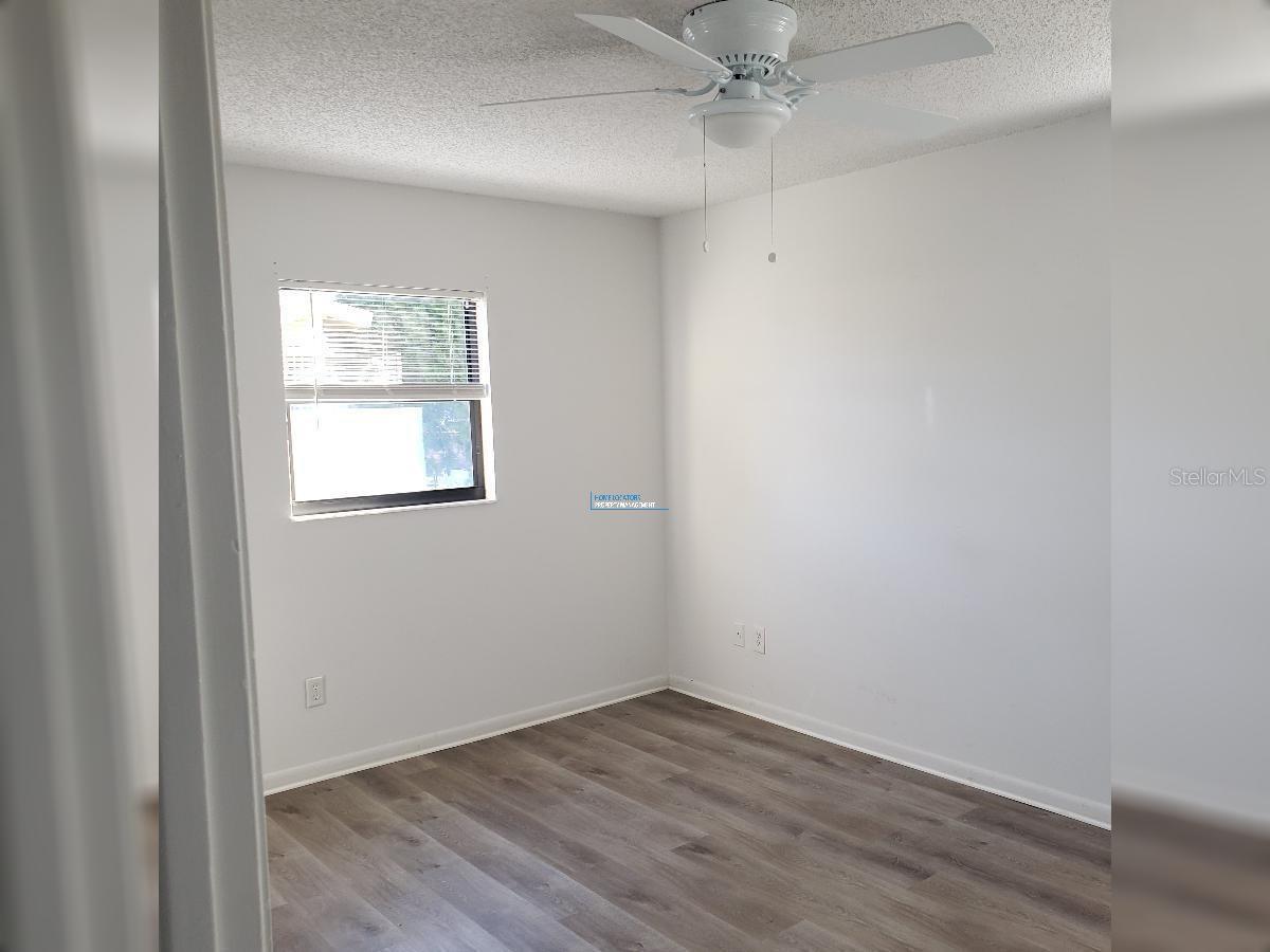 Image 17 of 26 For 4486 Yorkshire Avenue