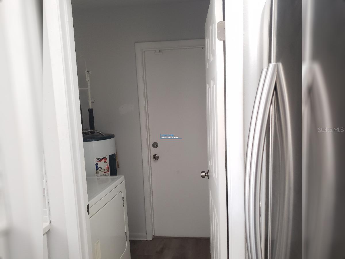 Image 21 of 26 For 4486 Yorkshire Avenue