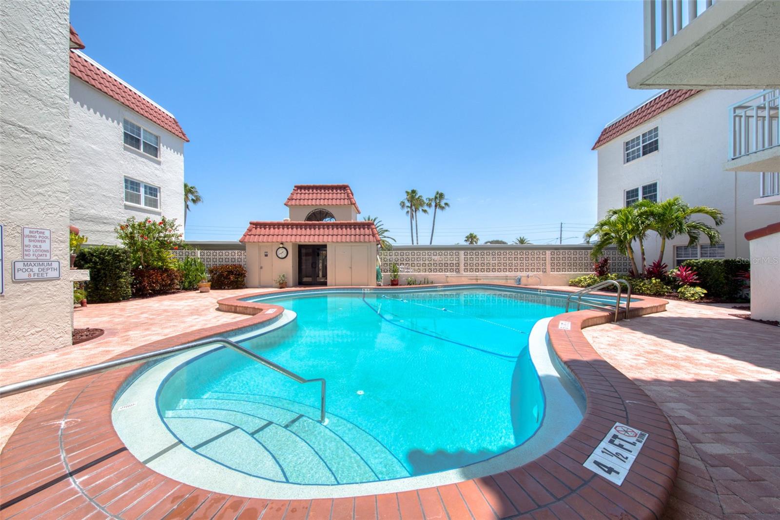 Image 43 of 48 For 2900 Gulf Boulevard 211