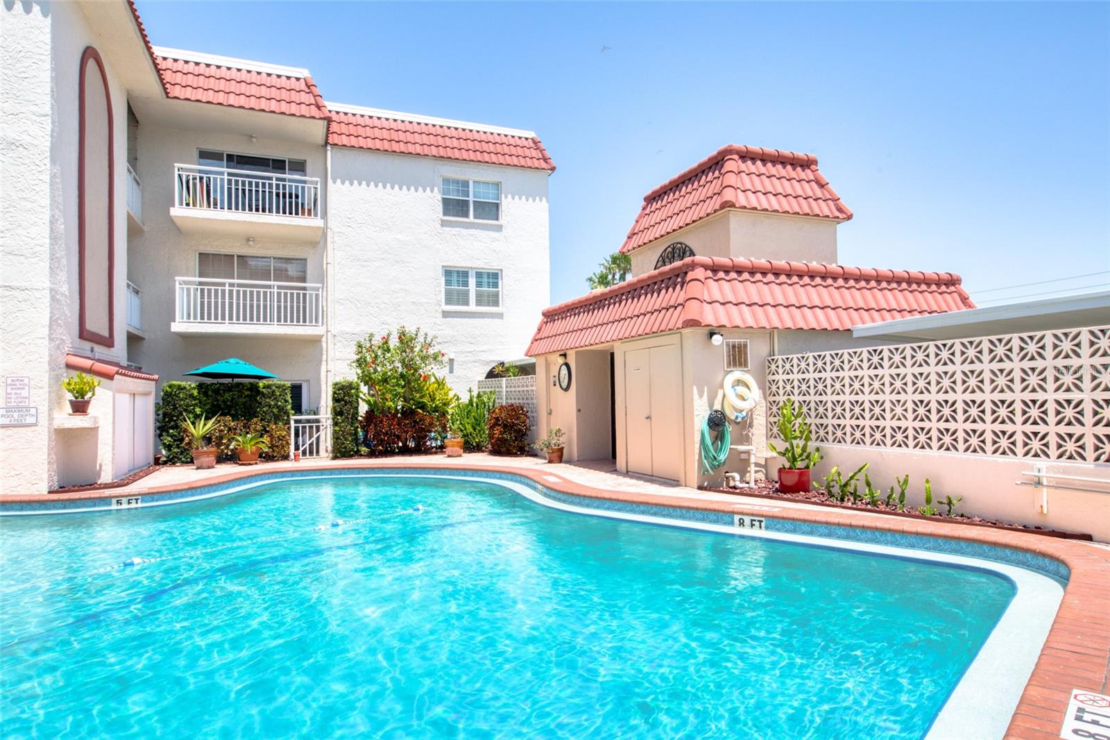 Image 44 of 48 For 2900 Gulf Boulevard 211