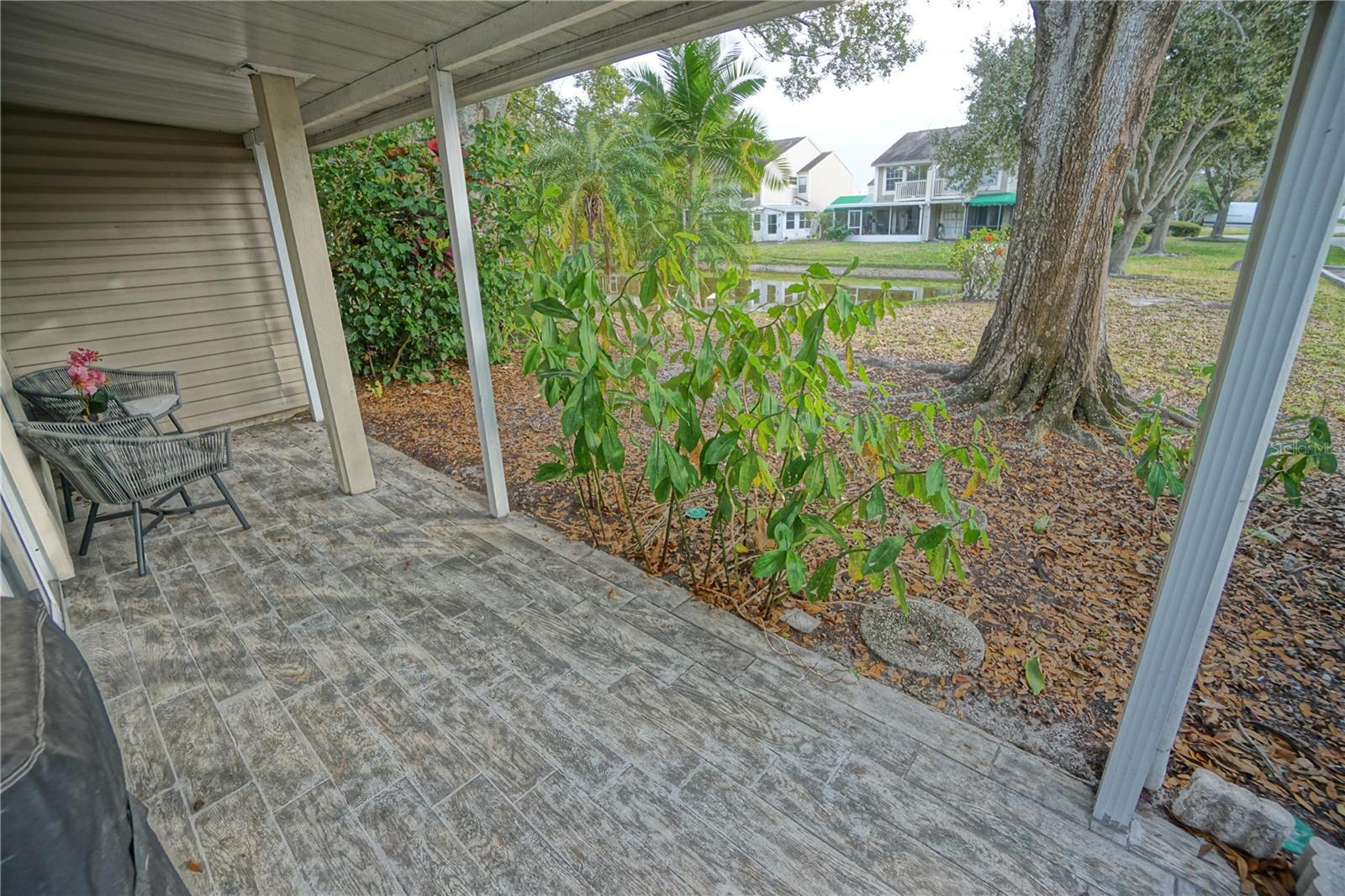 Image 17 of 45 For 6924 Lakeview Court