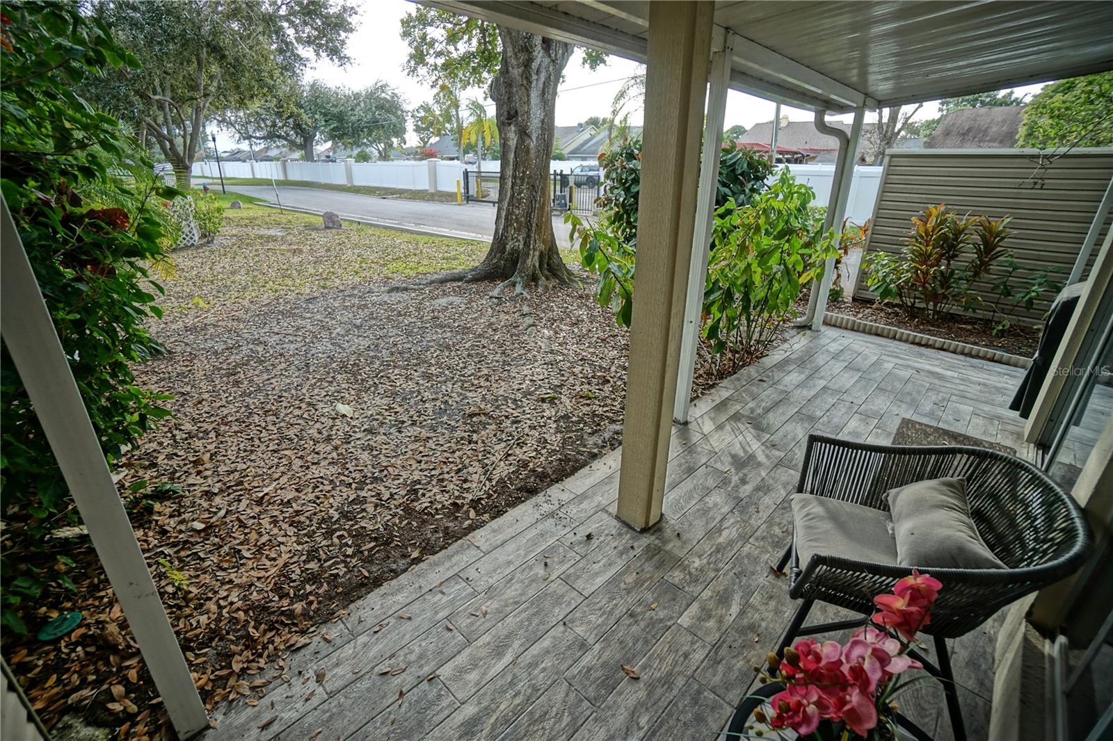 Image 35 of 45 For 6924 Lakeview Court