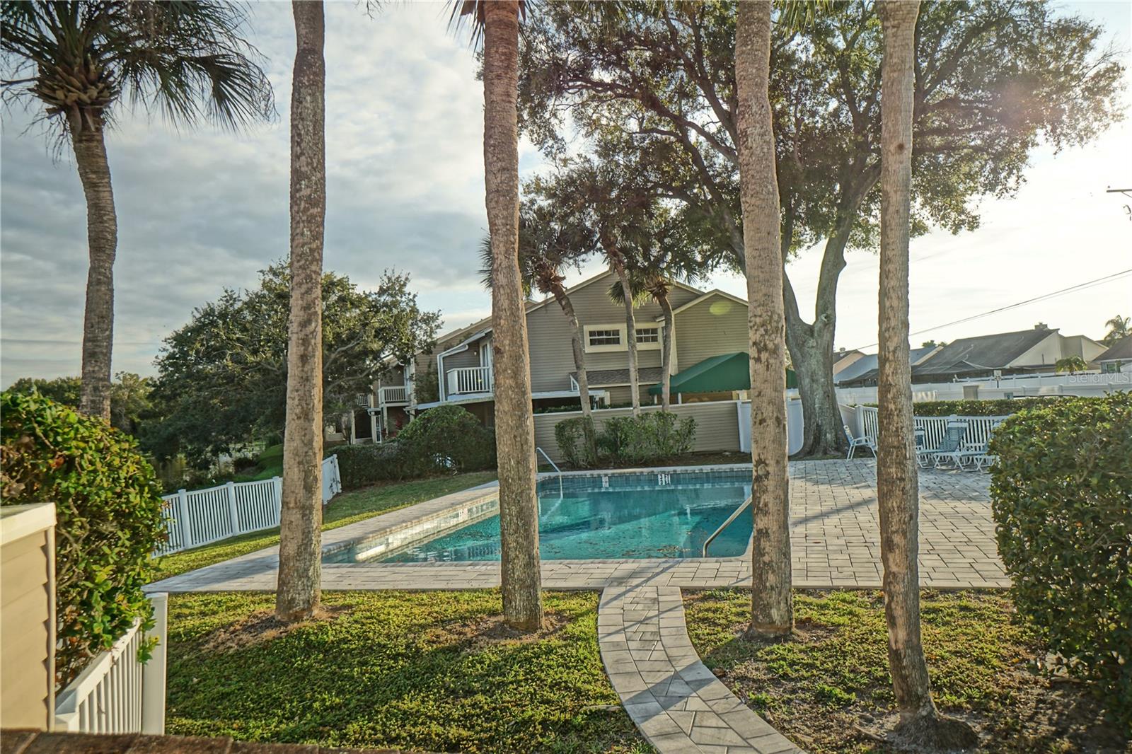 Image 44 of 45 For 6924 Lakeview Court