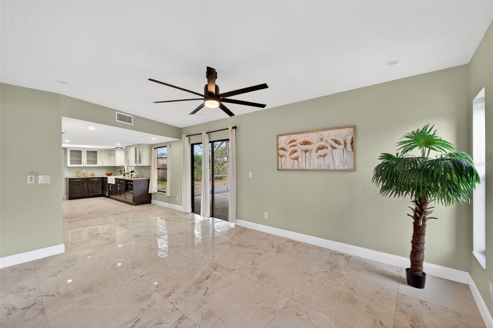 Image 18 of 72 For 520 Wynnwood Drive