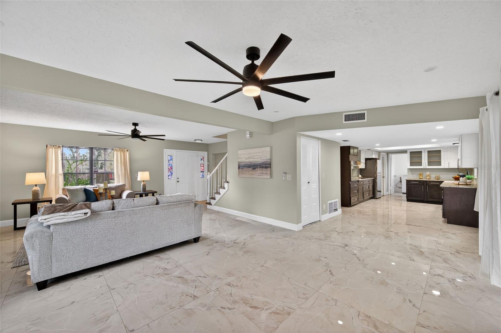 Image 19 of 72 For 520 Wynnwood Drive