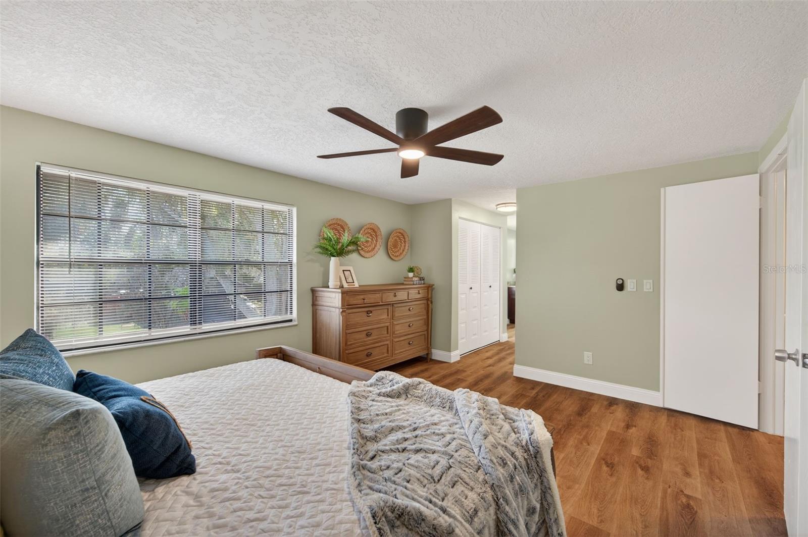 Image 35 of 72 For 520 Wynnwood Drive