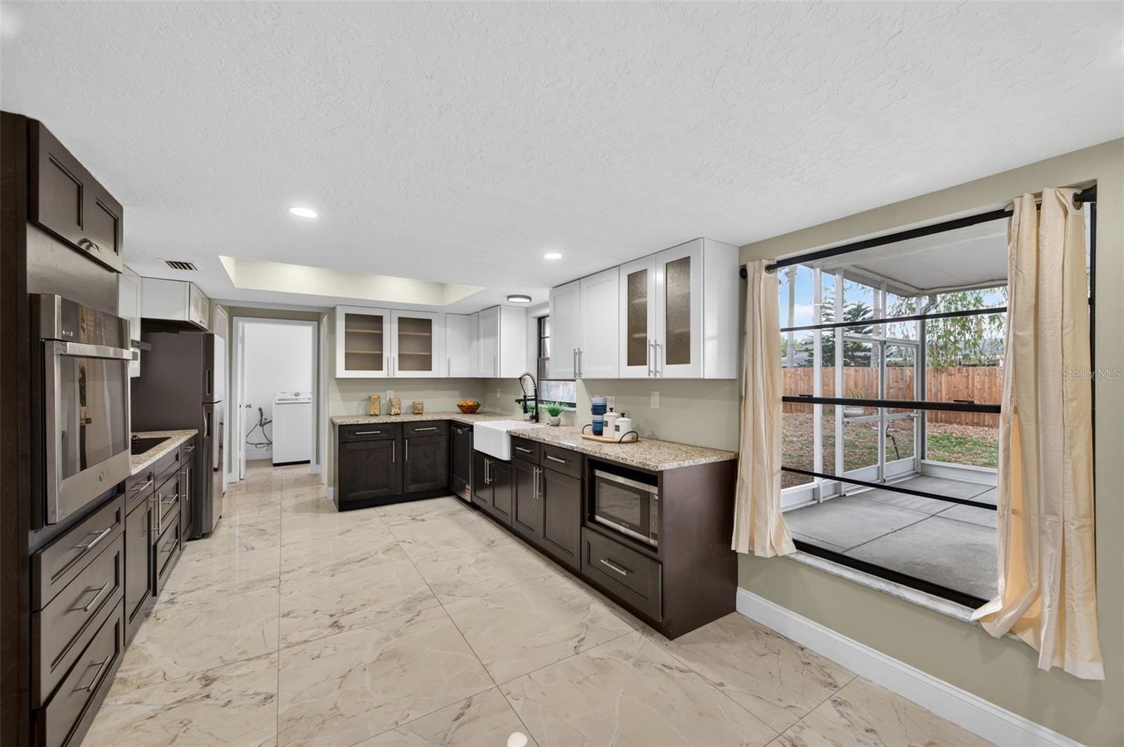 Image 4 of 72 For 520 Wynnwood Drive