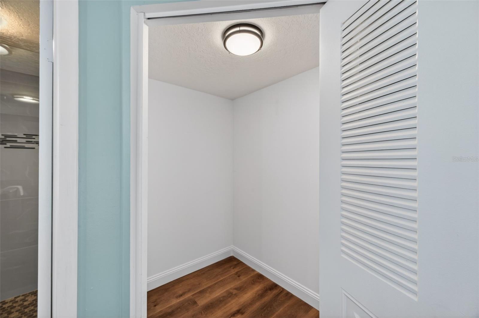 Image 41 of 72 For 520 Wynnwood Drive