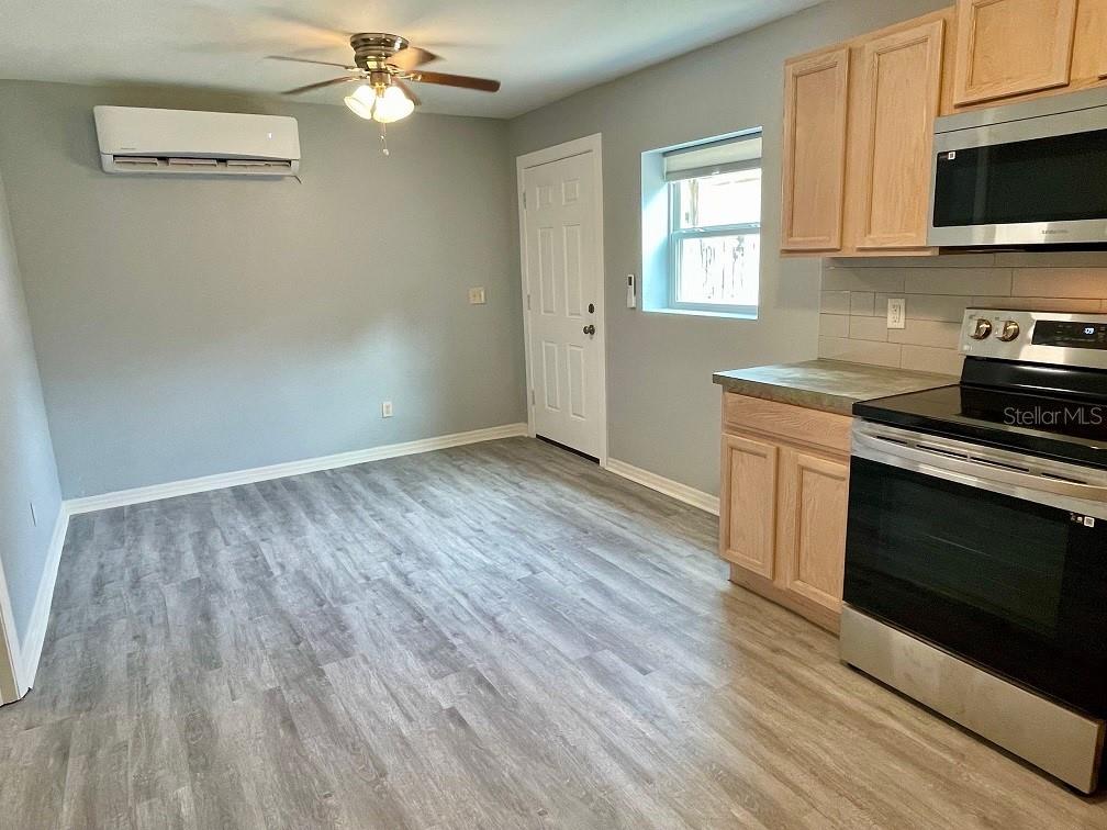 Image 8 of 12 For 2405 Harper Street