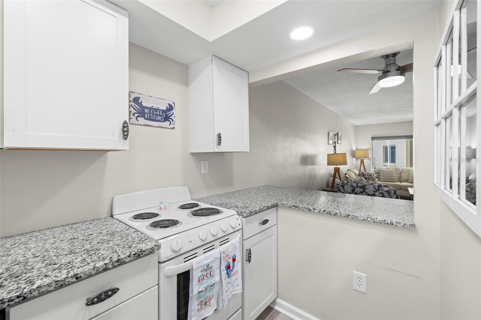 Image 17 of 37 For 6767 Sunset Way 206