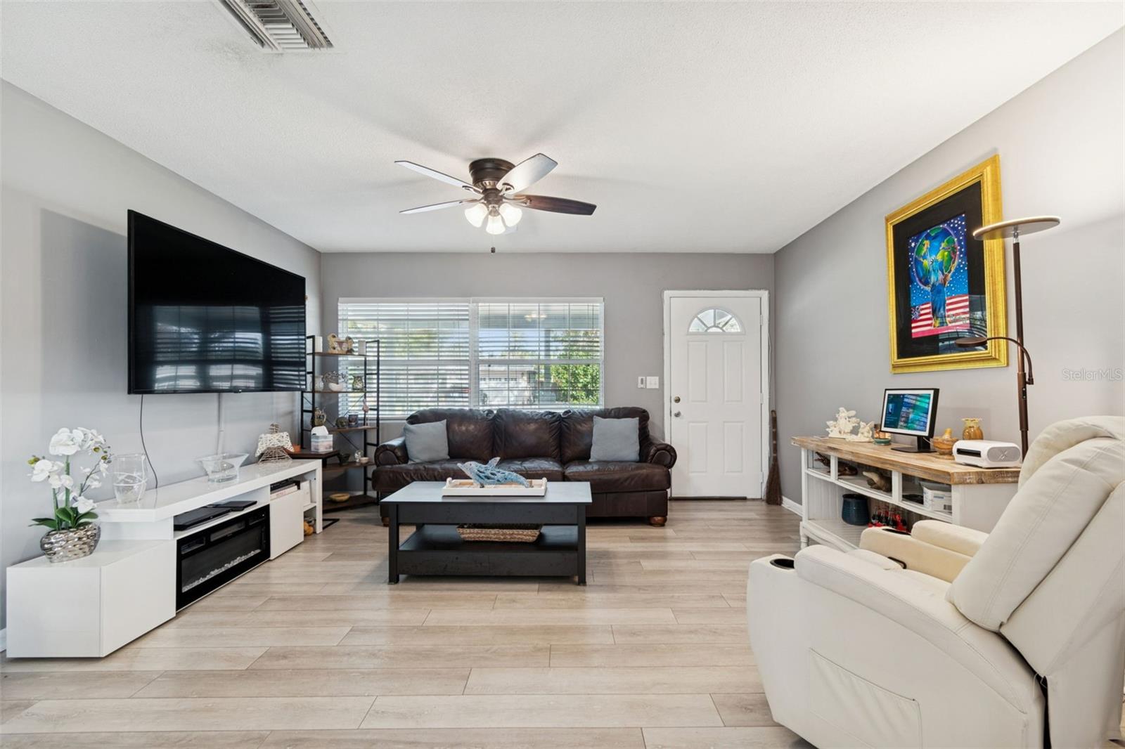 Image 10 of 73 For 13614 Croft Drive N