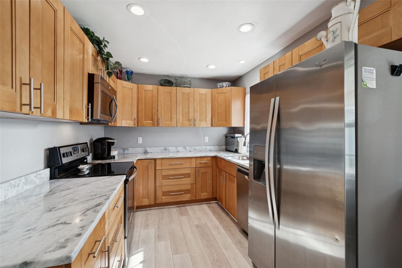 Image 21 of 73 For 13614 Croft Drive N