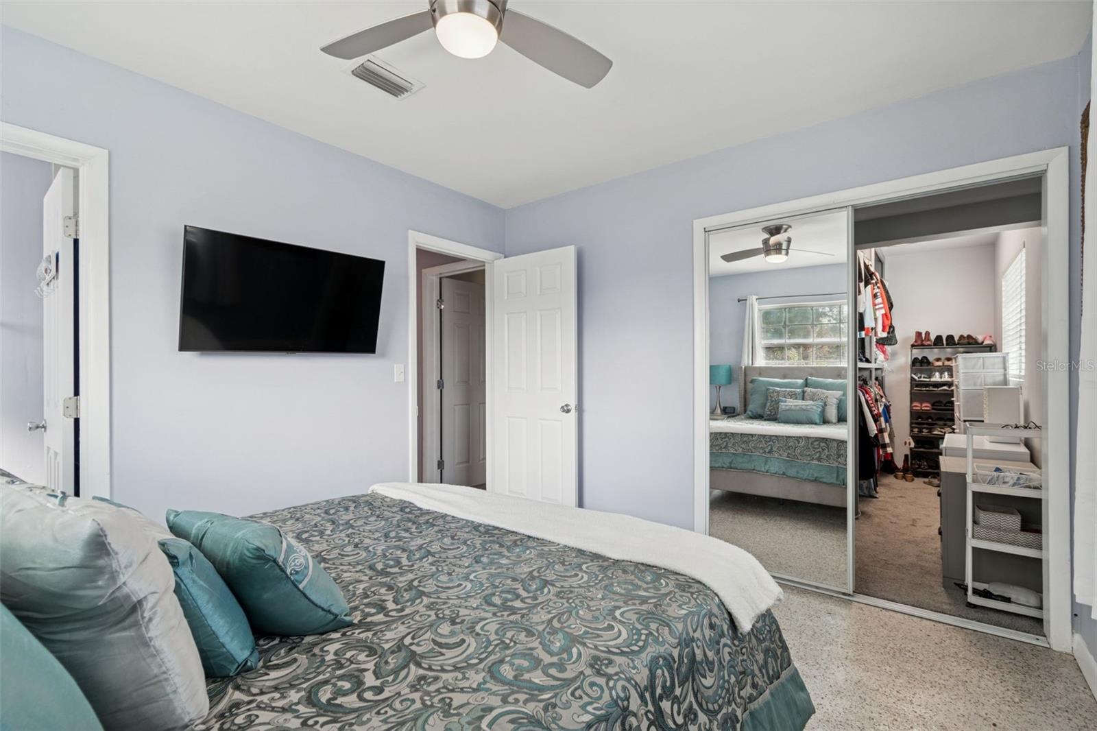 Image 39 of 73 For 13614 Croft Drive N