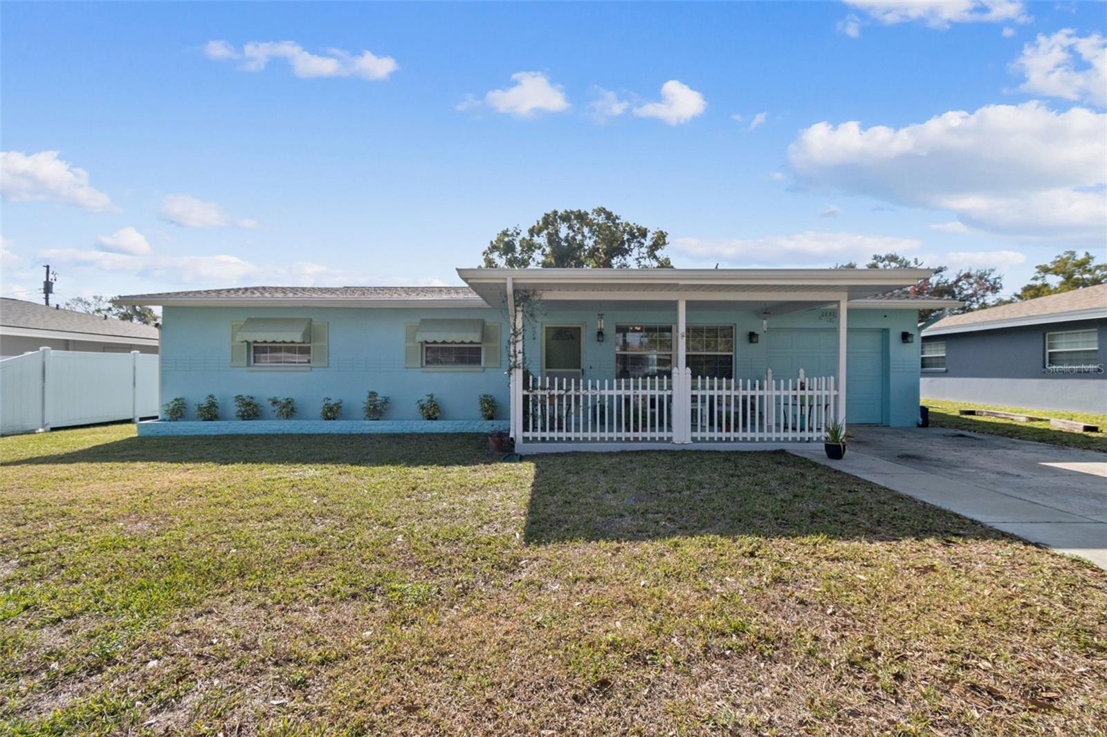 Image 4 of 73 For 13614 Croft Drive N