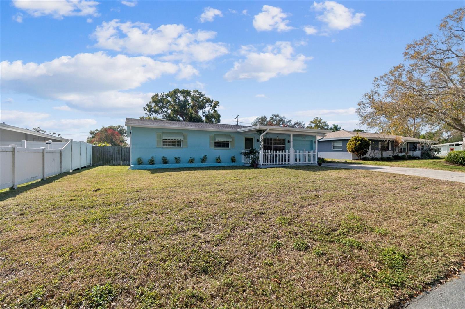 Image 54 of 73 For 13614 Croft Drive N