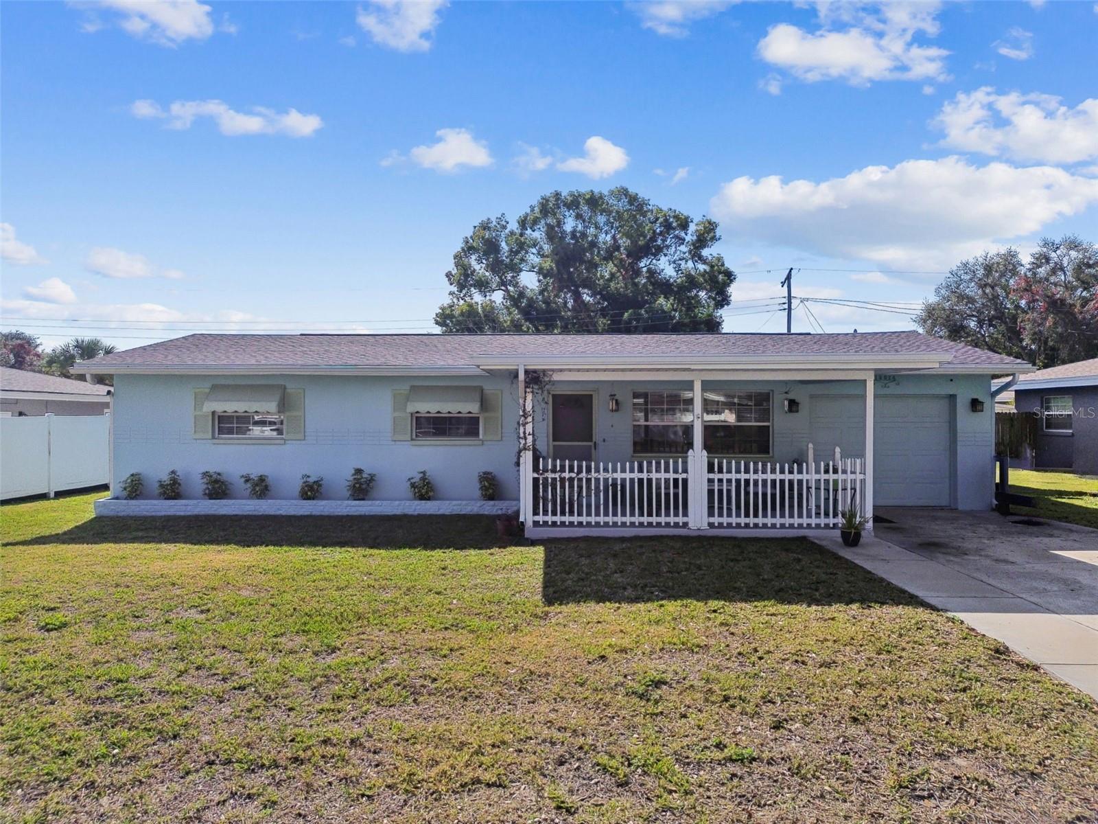 Image 57 of 73 For 13614 Croft Drive N