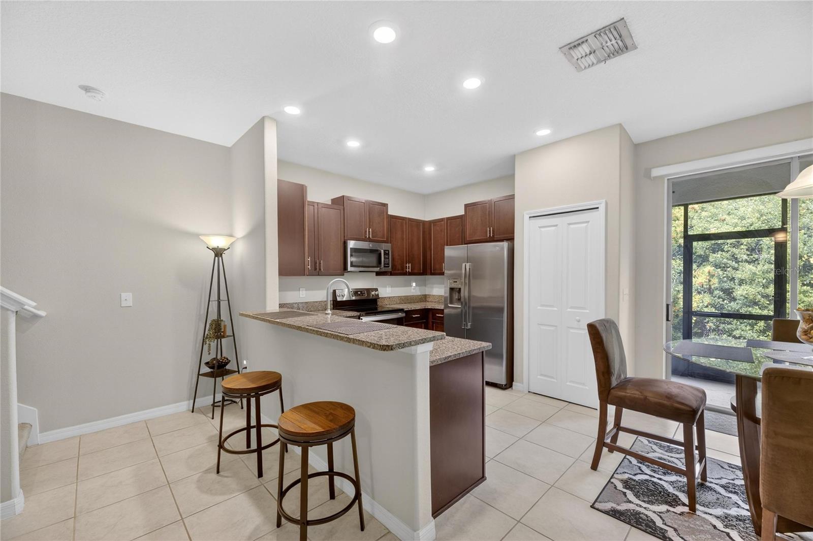 Image 15 of 62 For 9652 Pembrooke Pines Drive