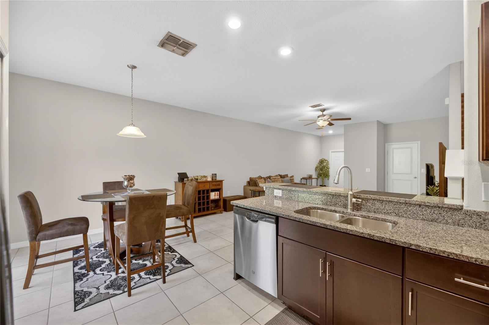 Image 23 of 62 For 9652 Pembrooke Pines Drive