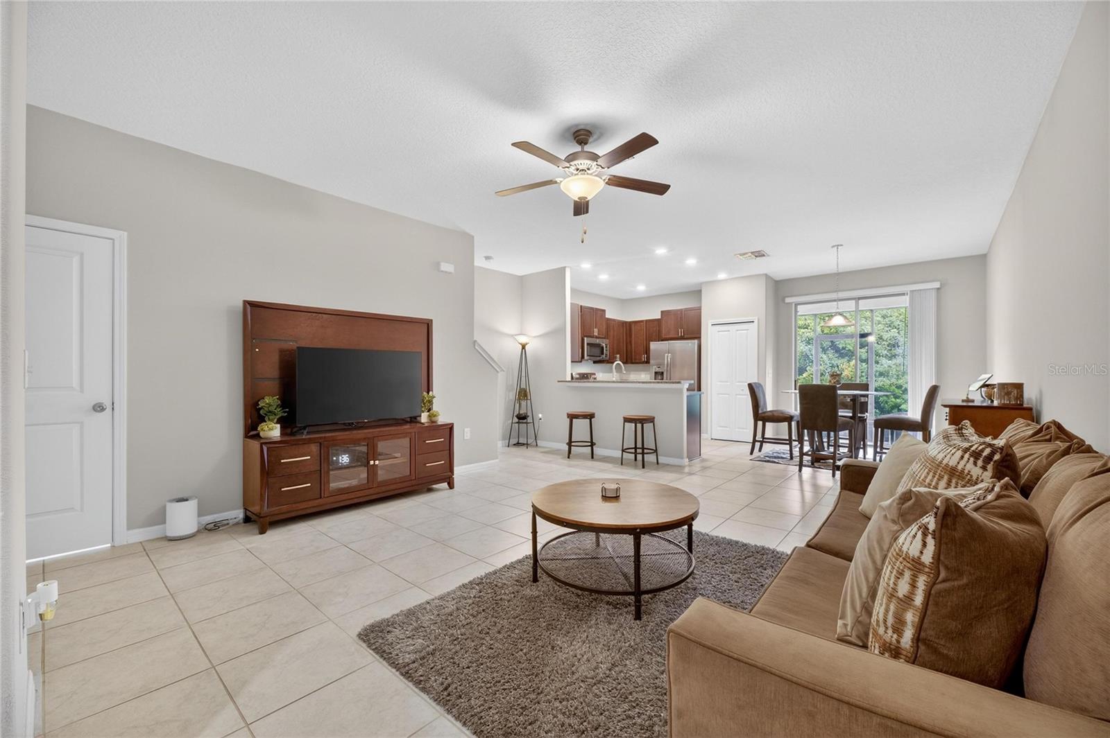 Image 7 of 62 For 9652 Pembrooke Pines Drive