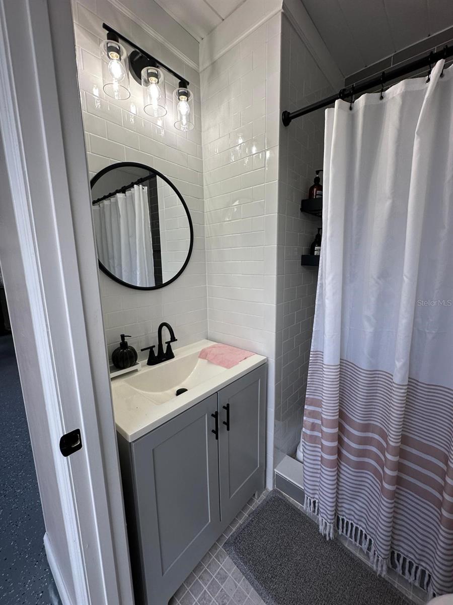 Image 12 of 27 For 5548 Pine Street