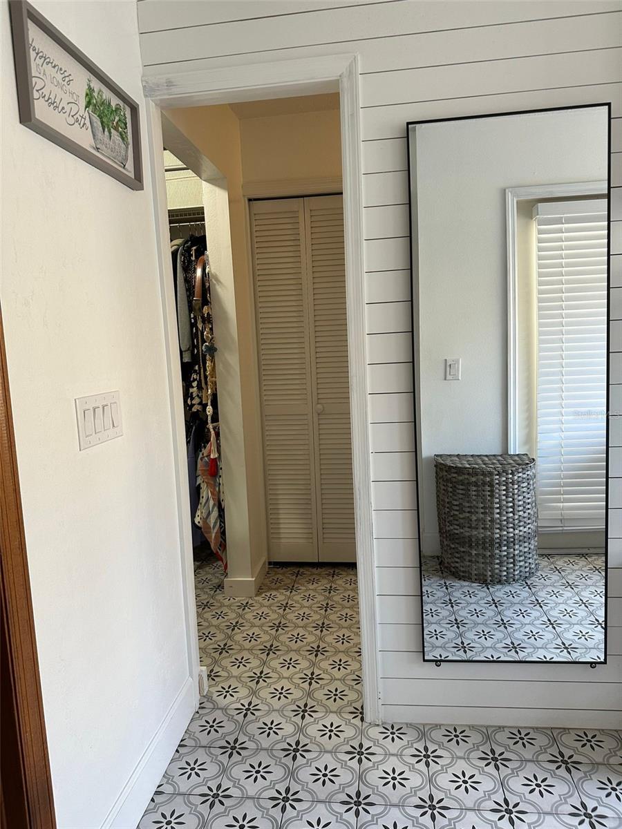 Image 20 of 27 For 5548 Pine Street