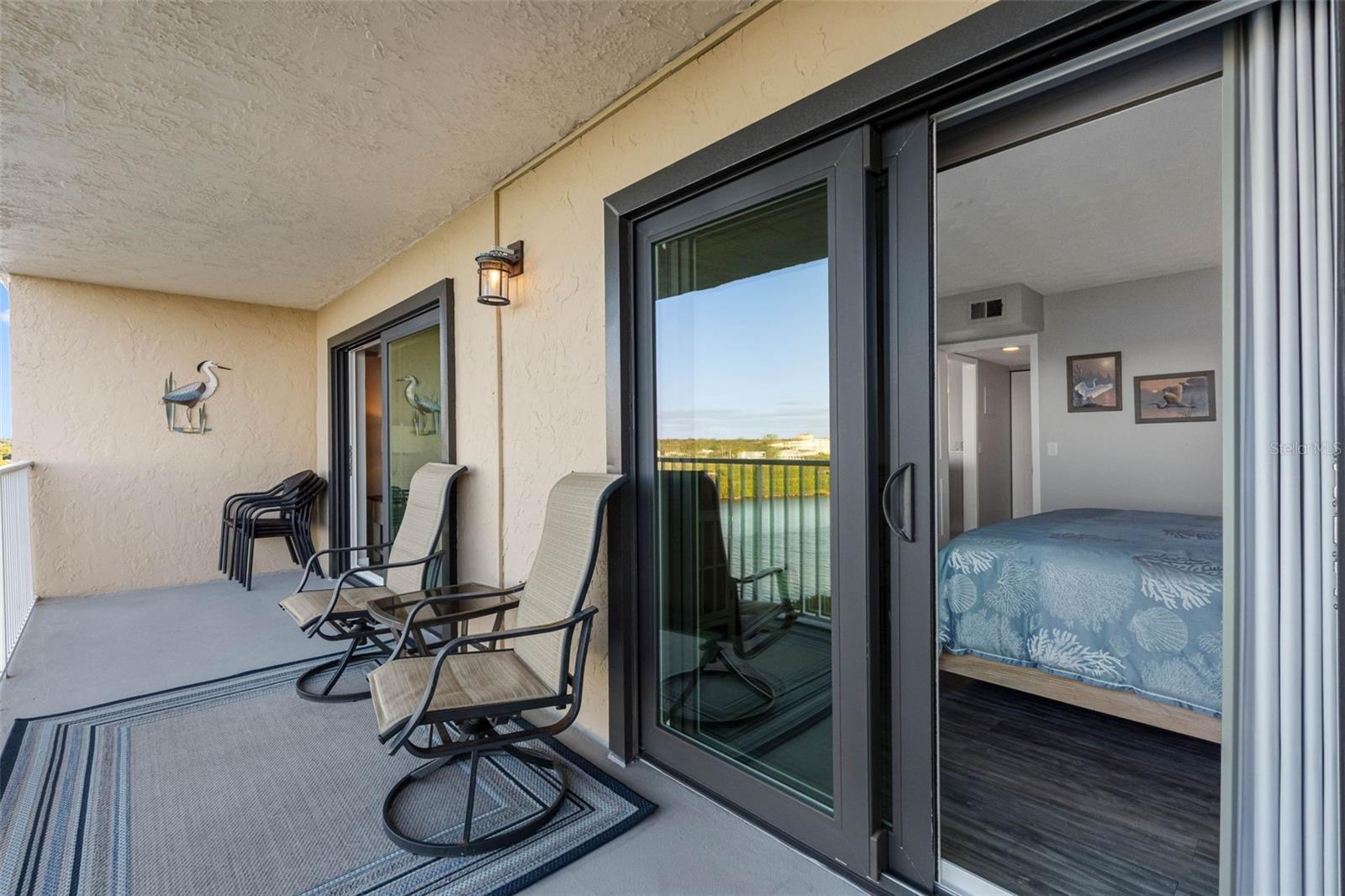 Image 13 of 84 For 19451 Gulf Boulevard 706