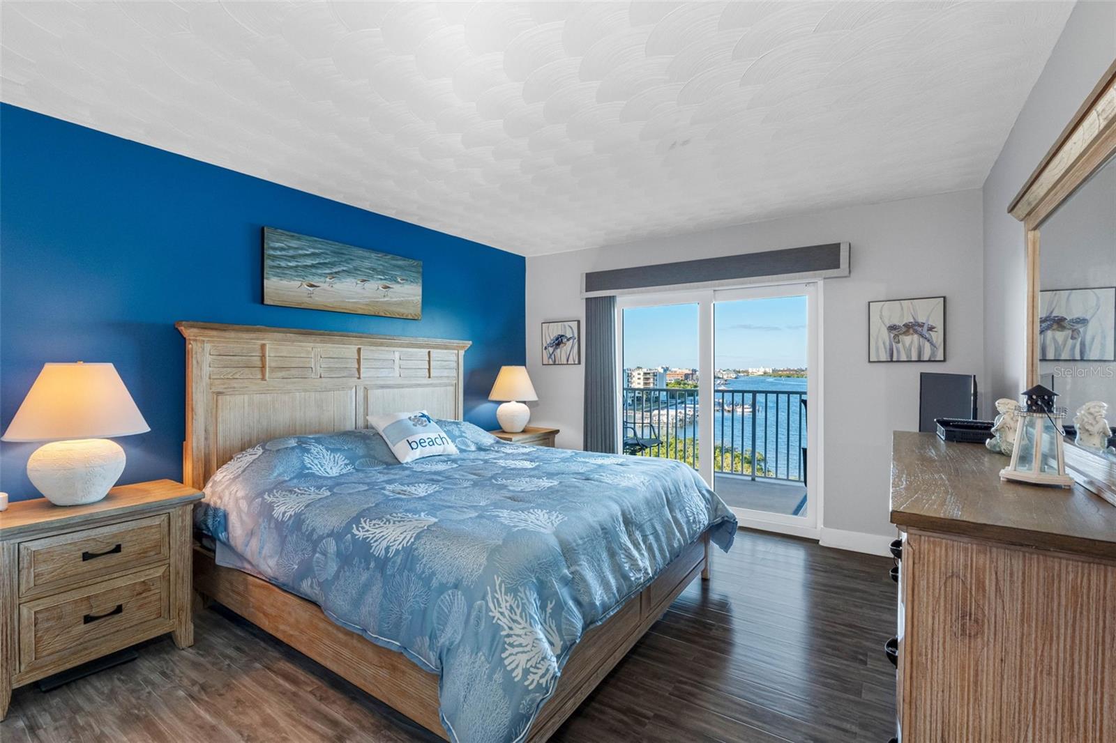 Image 15 of 84 For 19451 Gulf Boulevard 706