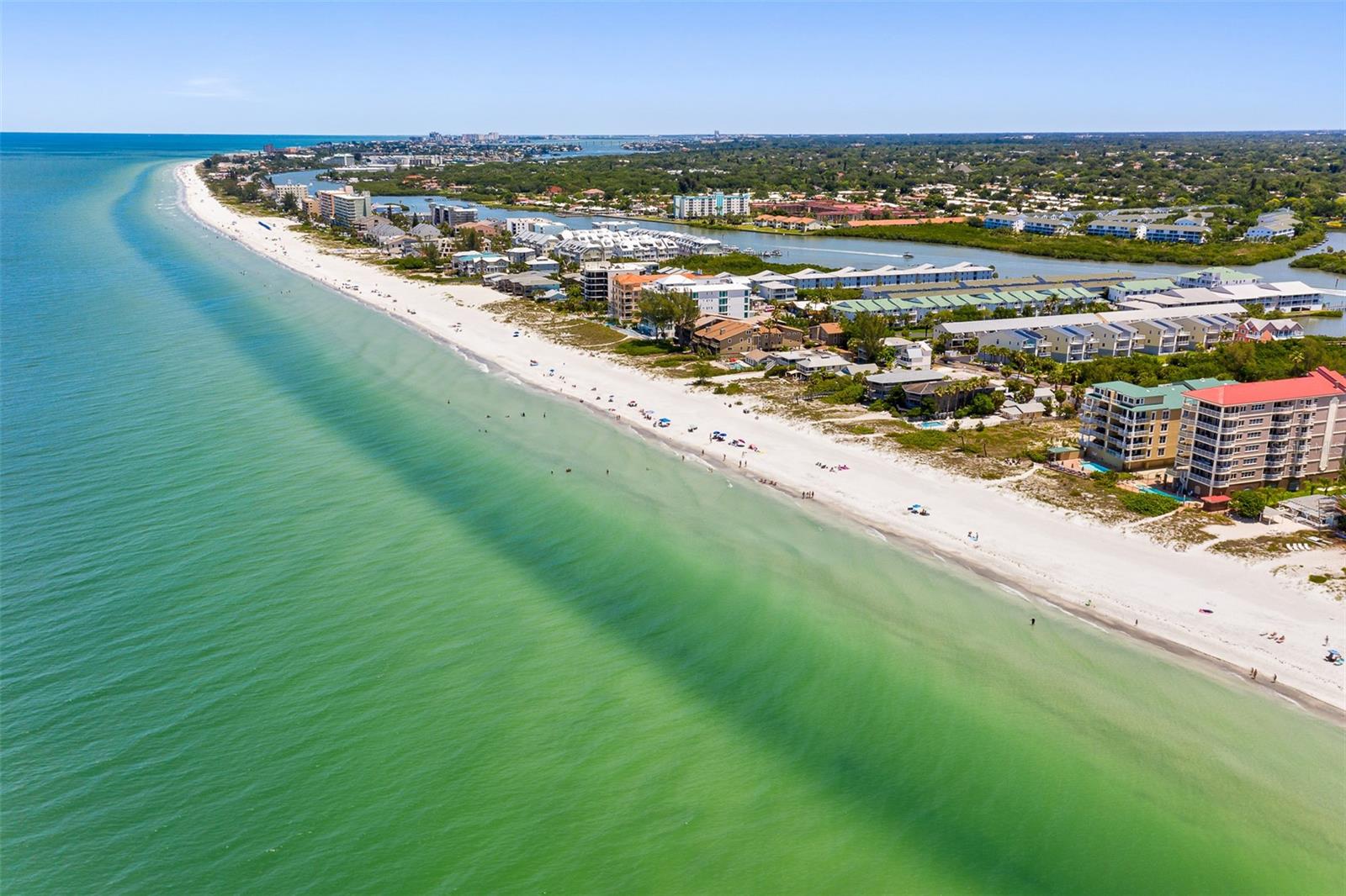 Image 24 of 84 For 19451 Gulf Boulevard 706